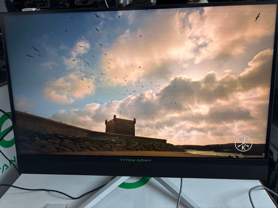 ディスプレイ・モニター本体 TITAN ARMY M27E6V-PRO