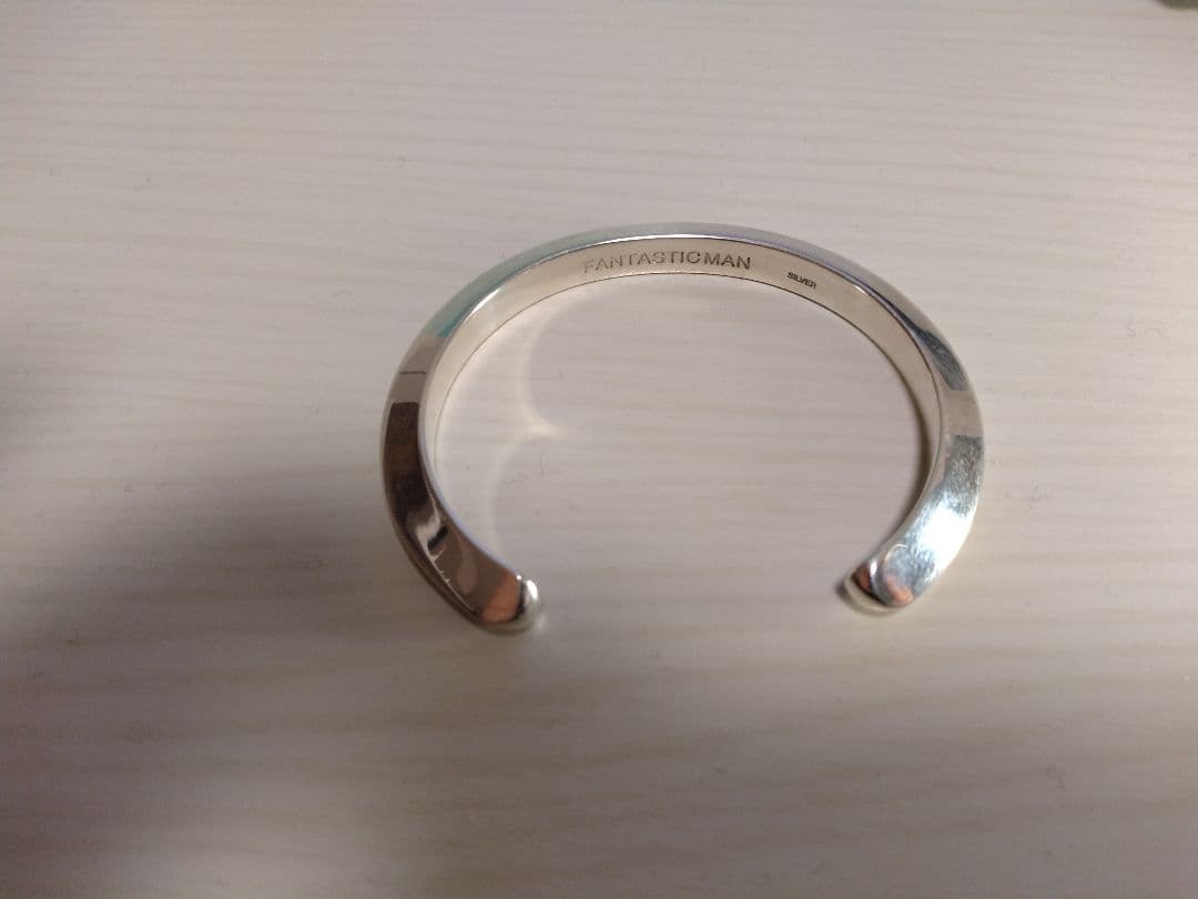 美品 ファンタスティックマン バングル 119