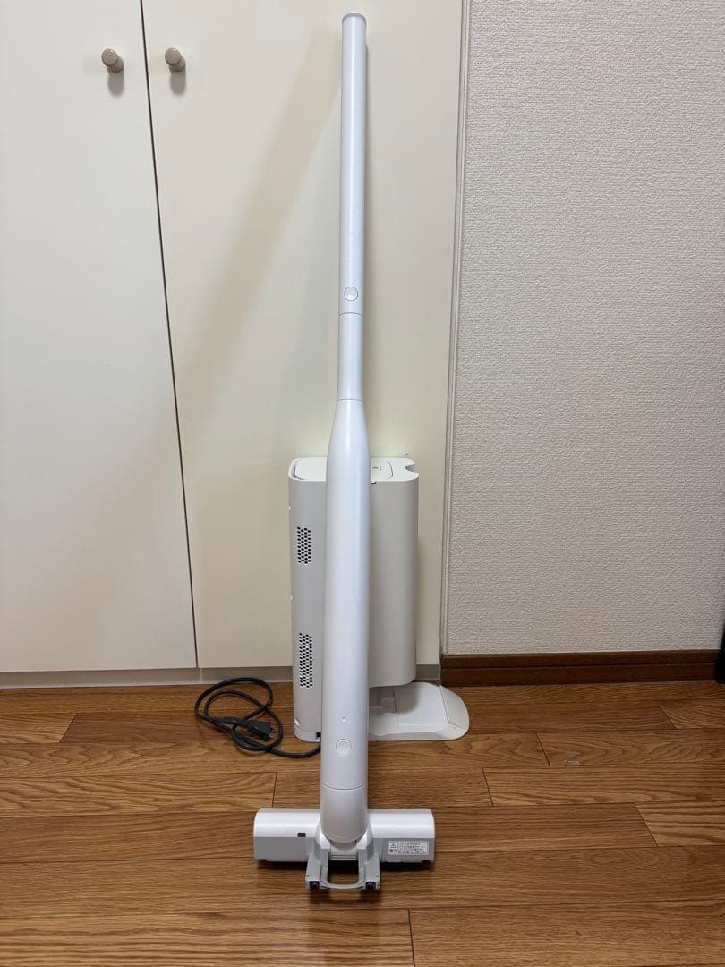 ジ*ン様 掃除機　2025年/3月バッテリ交換済み　パナソニック　MC-NS10