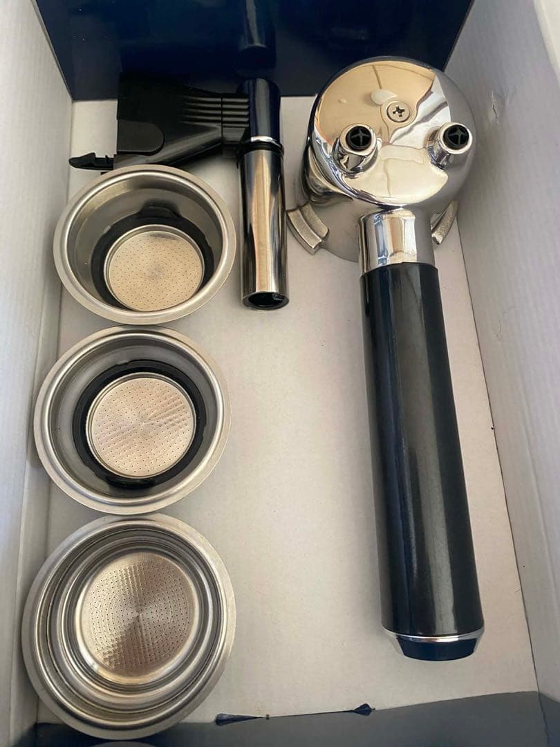 【ほぼ新品・美品】デロンギ エスプレッソマシン EC860M 動作確認済み