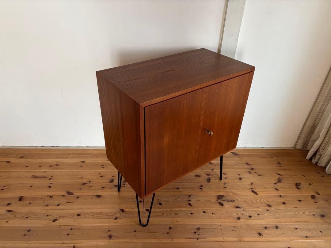 北欧ヴィンテージ　チーク　キャビネット