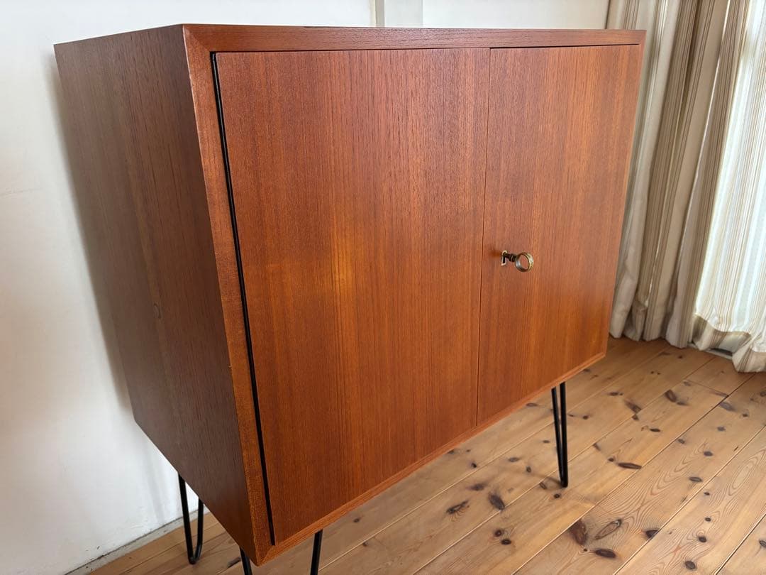 北欧ヴィンテージ　チーク　キャビネット