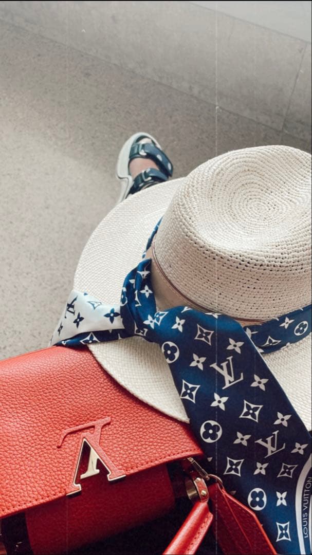 ★Louis Vuitton ロゴスカーフ付き美品