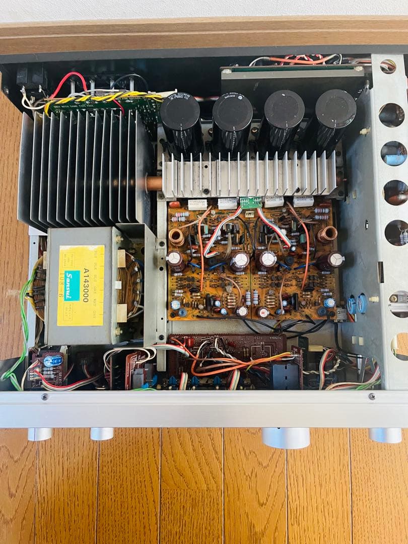Sansui AU-D707F プリメインアンプジャンク品電源入りません。