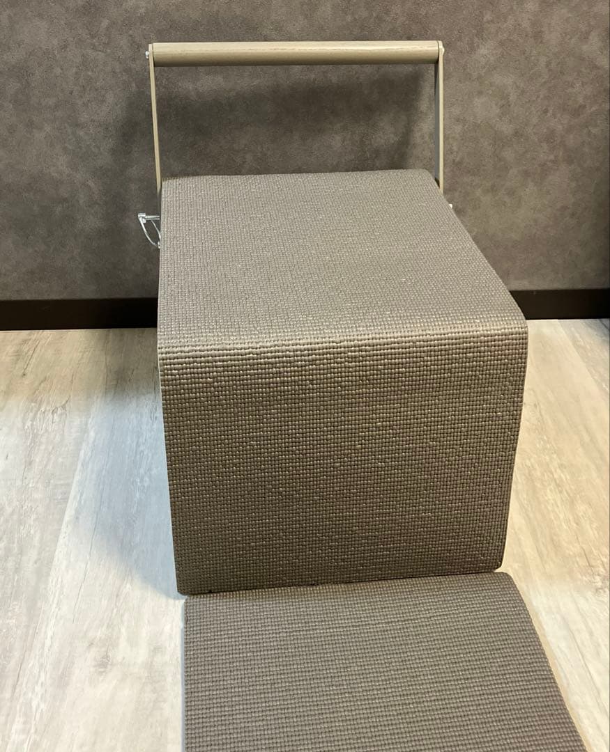 【Meltis】　自宅でピラティス　部屋に溶け込むマルチトレーニング用品