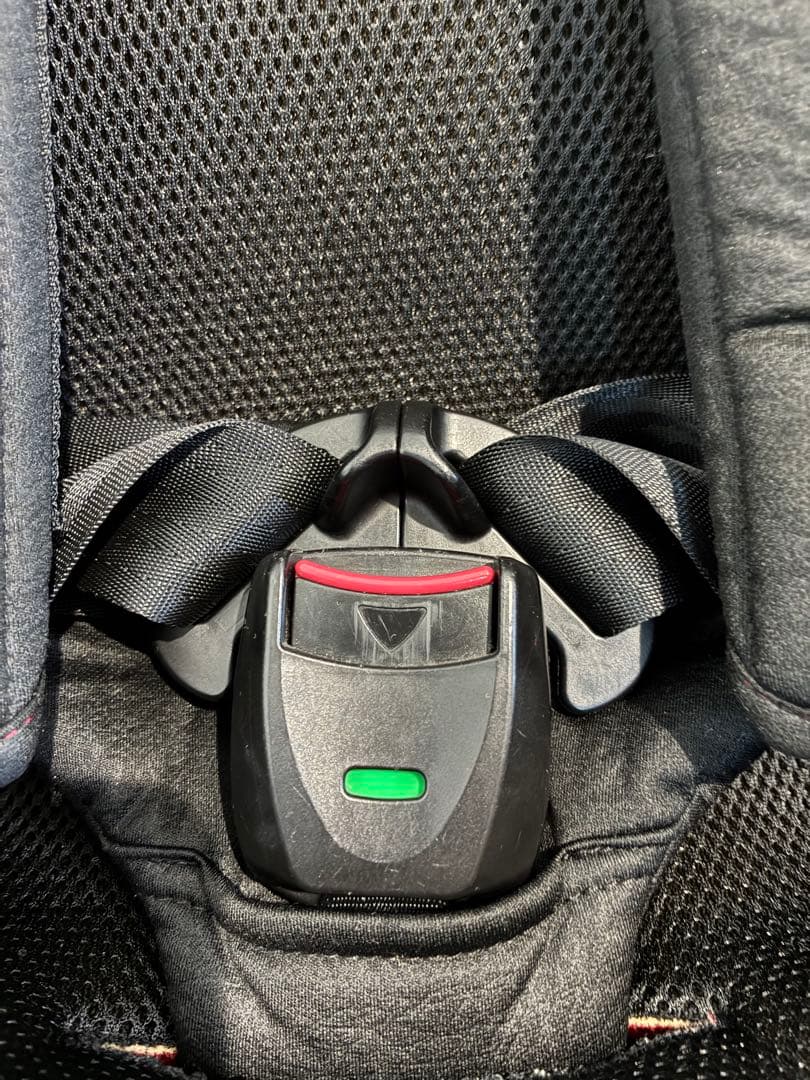 Combi クルムーヴ ISOFIX エッグショック 新生児対応