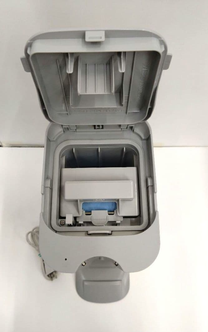 美品 パナソニック セパレート型 コードレススティック掃除機 MC-NS70F