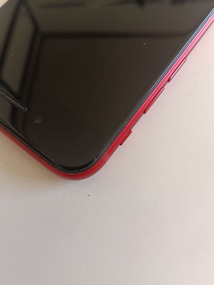 n*u様 iPhone SE (第3世代) PRODUCT(RED)