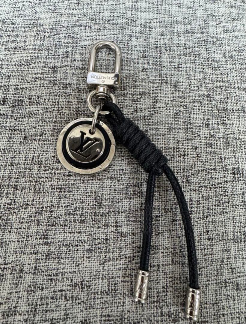 Louis Vuitton キーホルダー・レザーロープM67224