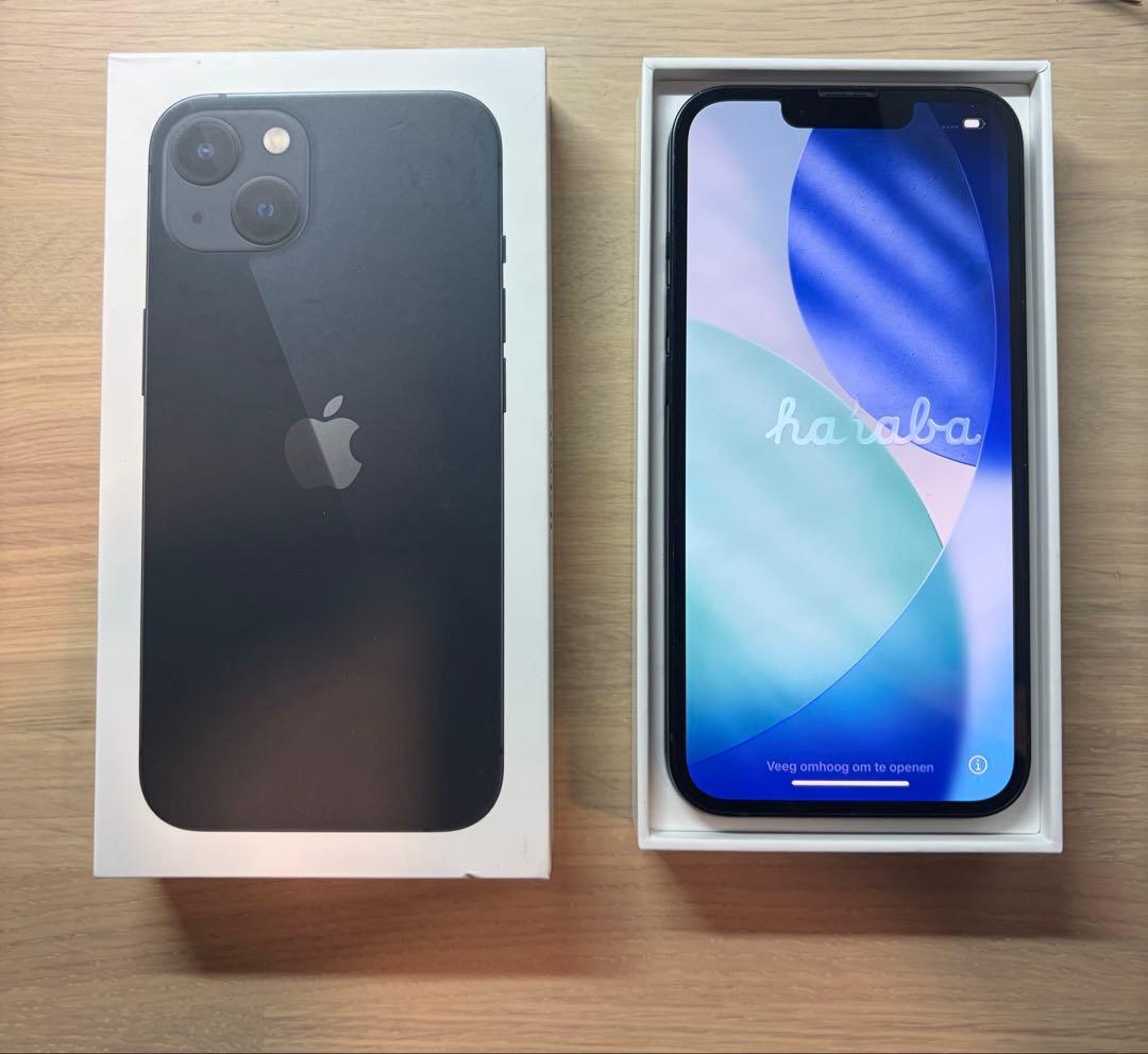 Apple iPhone 13 256GB ミッドナイト