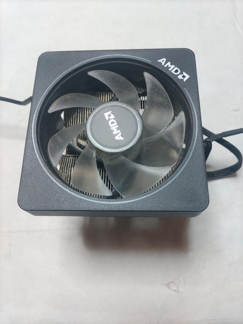 AMD Ryzen 7 3700X 8-Core 3.60 GH+CPUクーラー