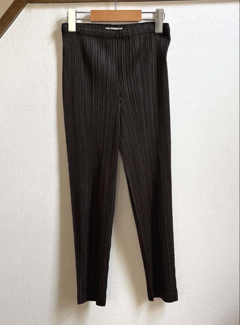 ISSEYMIYAKE プリーツプリーズ　クロップドパンツ　濃ブラウン　美品