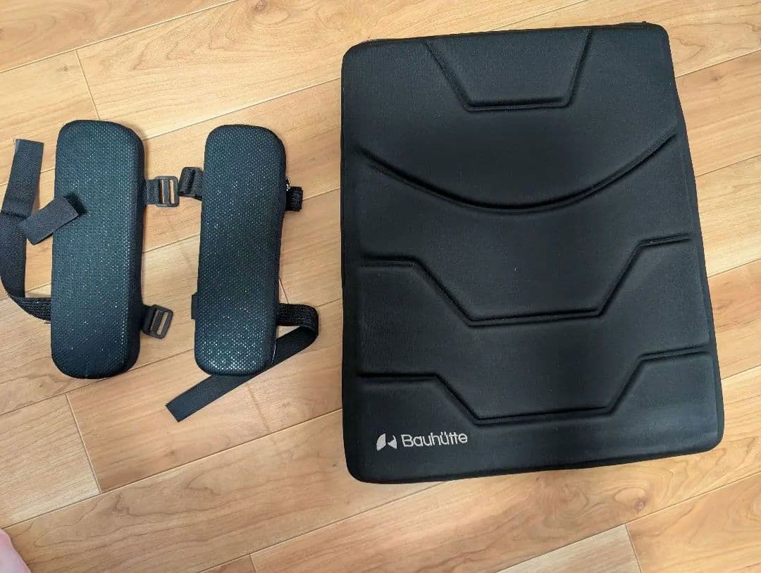 【今週限定値下げ！美品】noblechairs HERO ＋座布団＆肘サポ付き