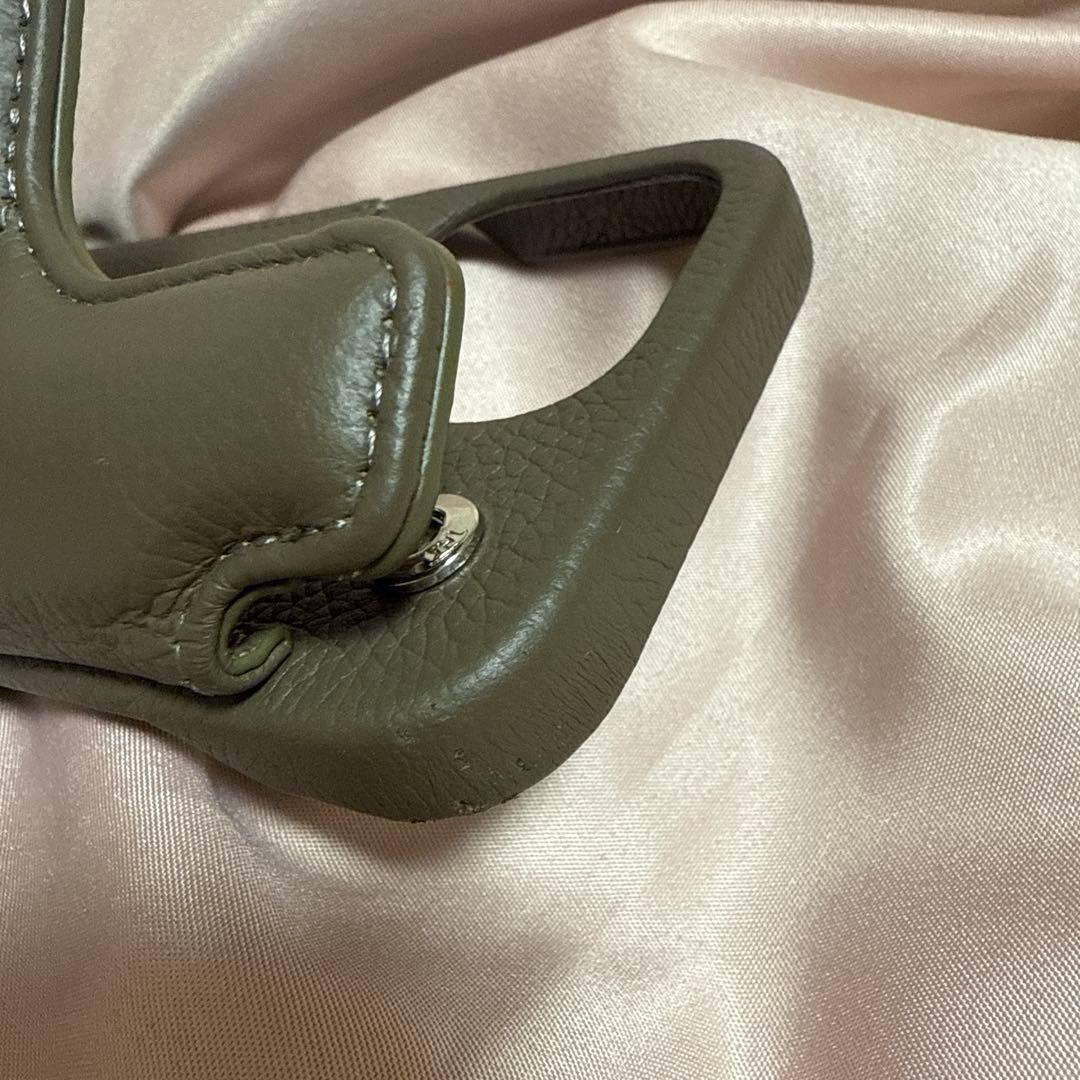 デミウ デミュウ DEMIU iPhone16pro レザー ケース