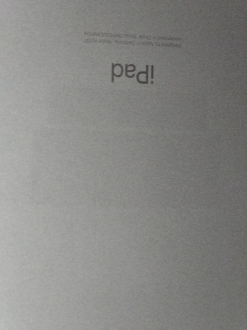 iPad 第7世代 32GB Space Grey Wi-Fiモデル