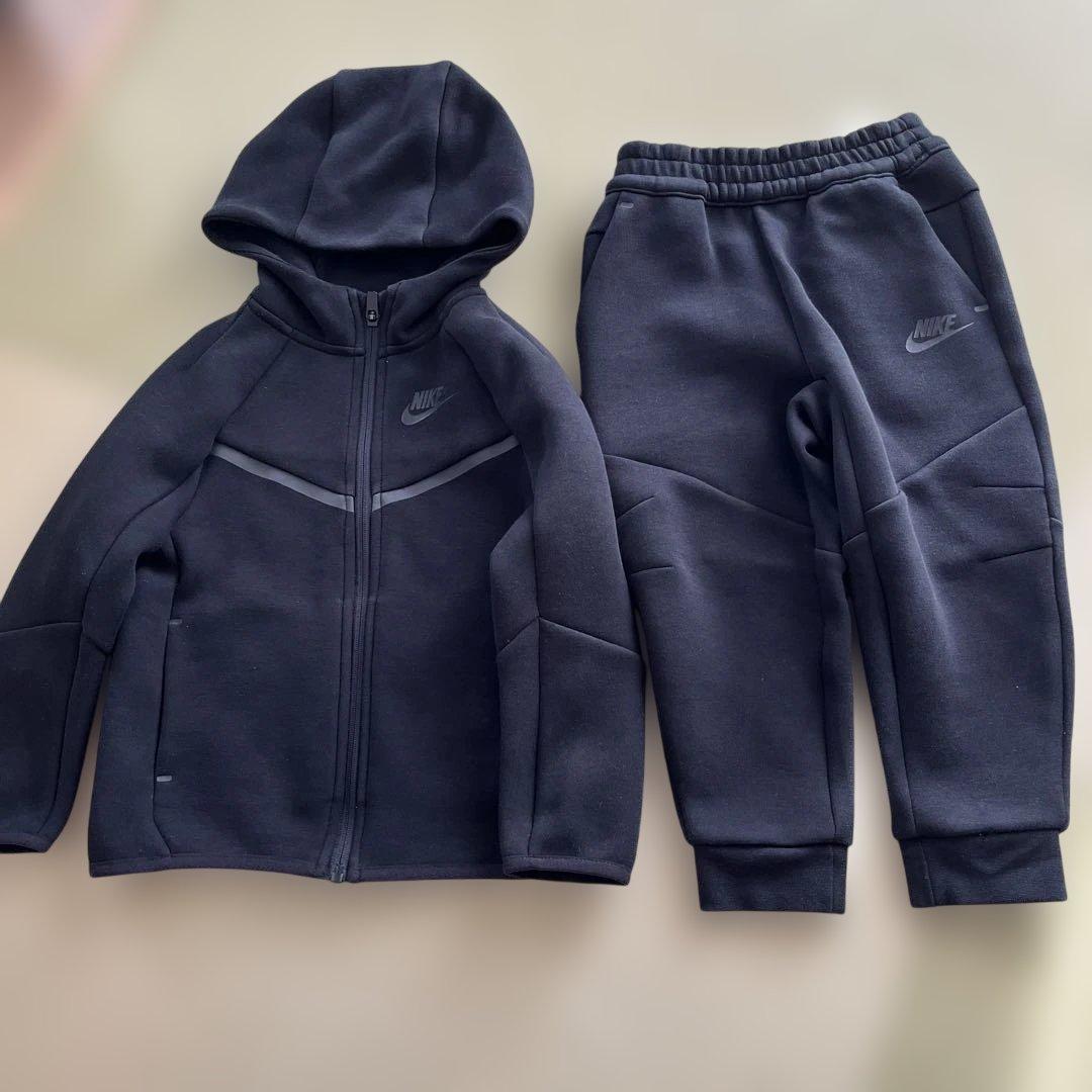 キッズ　Nike テックフリース上下セット
