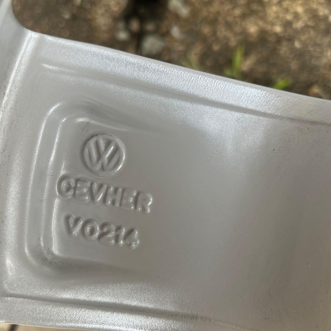 フォルクスワーゲン純正　205/60/16