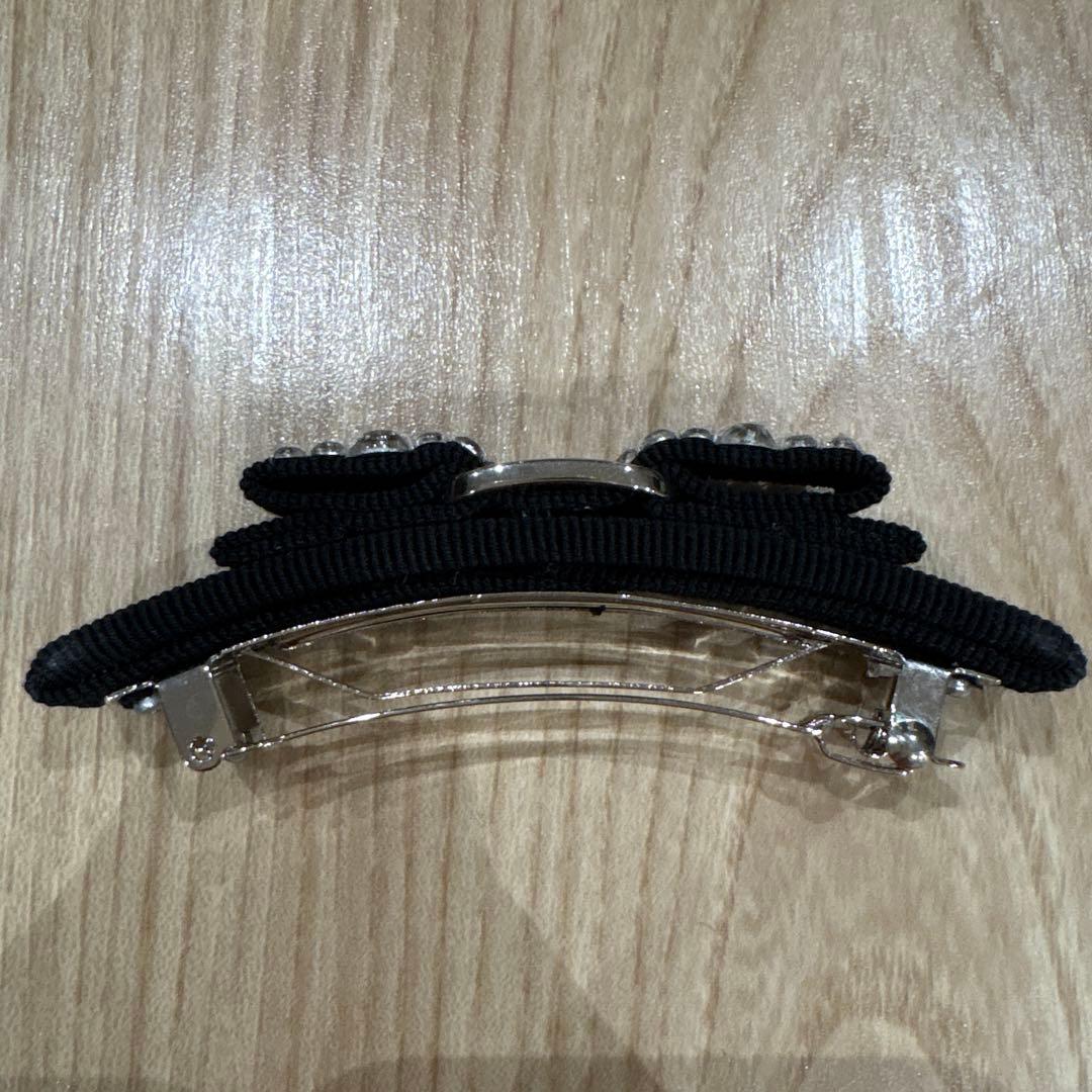 美品　フェラガモ　ラインストーン　バレッタ　黒