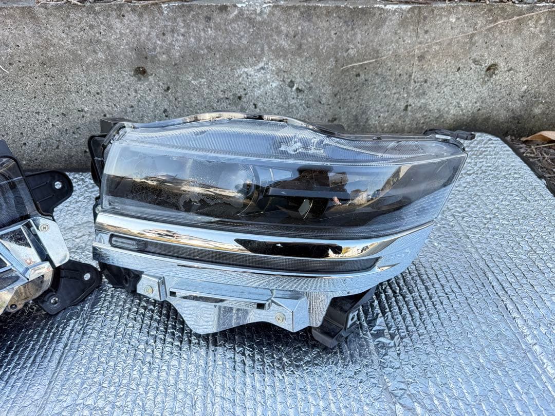 スペーシア MK54S/MK94S 純正 LED 右 左ヘッドライト KOITO