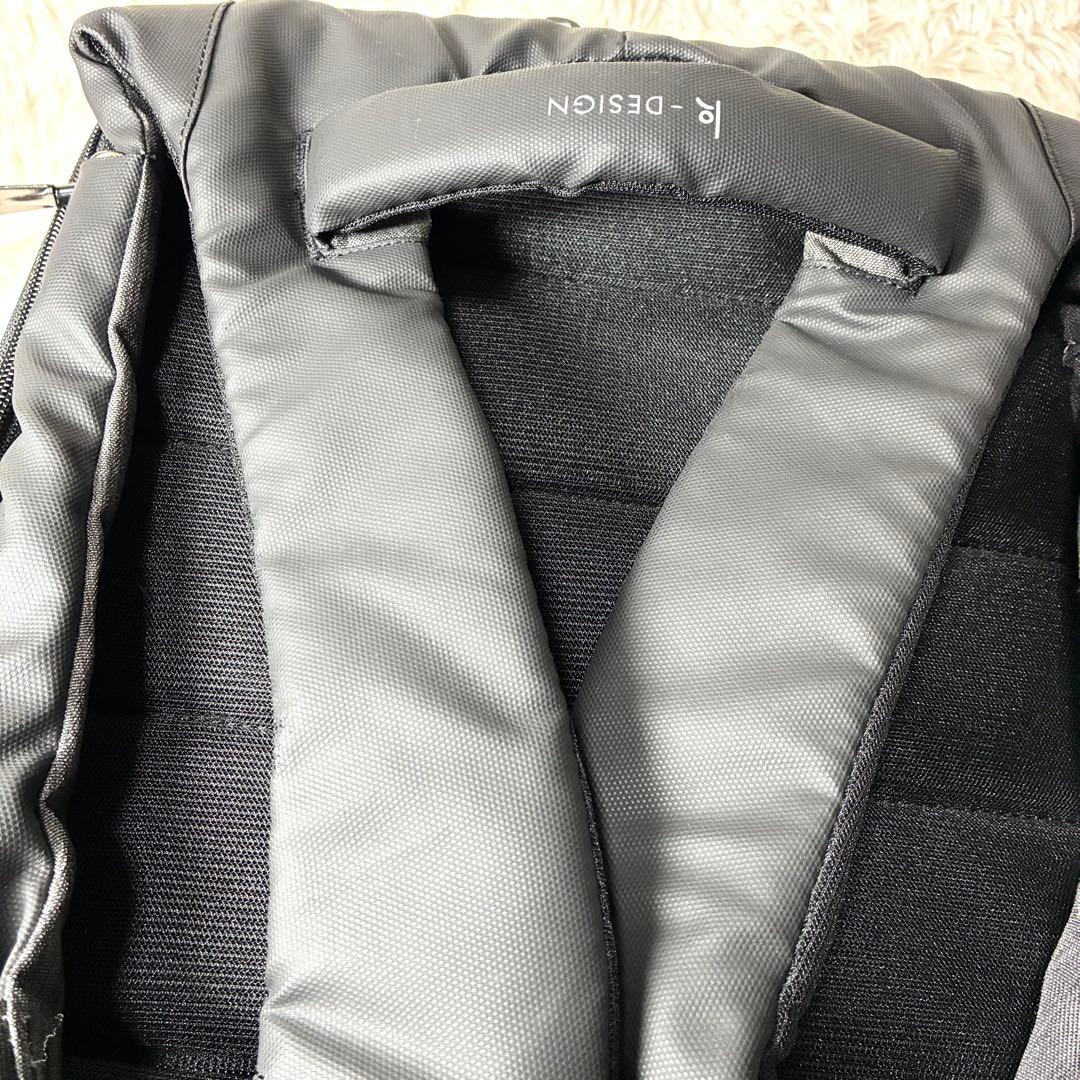 防犯【極美品✨】コリン デザイン クリックパックプロ フル バックパック グレー