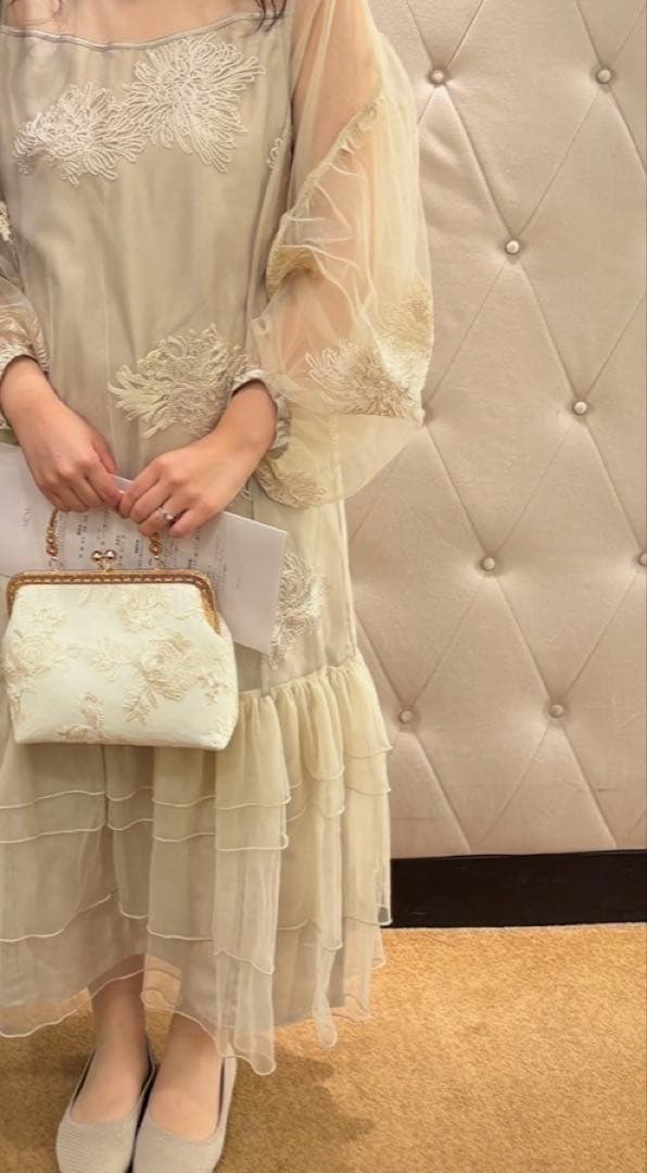 【美品】niana フラワー 刺繍ティアードフリルドレス Aライン