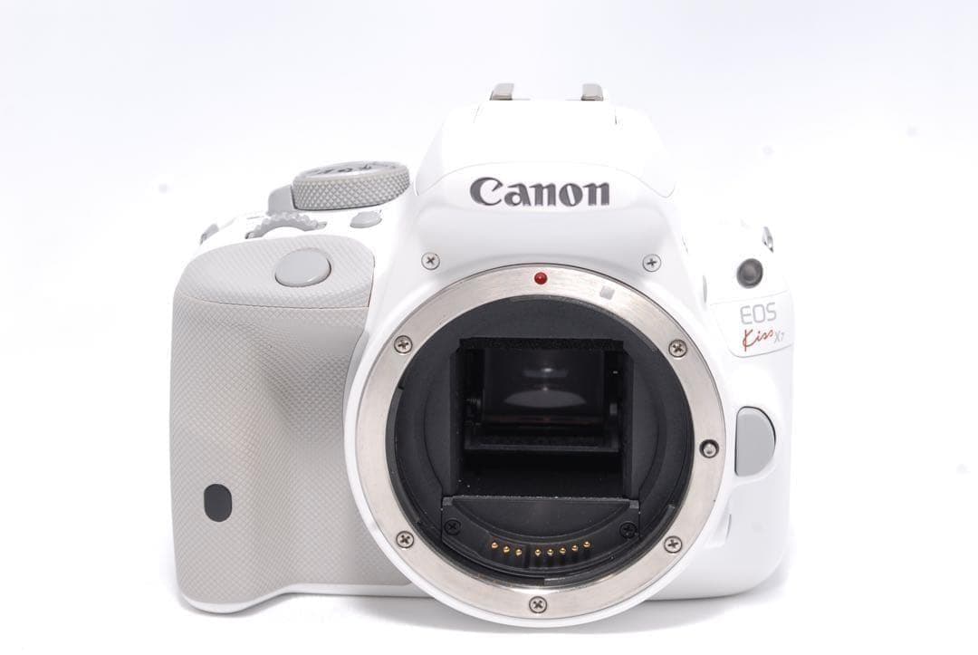 ★極美品★キヤノン Kiss X7高性能STMレンズ お洒落なホワイトボディ✨