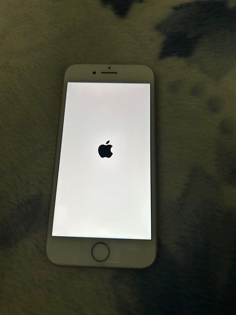 iPhone8 SIMフリー　64GB