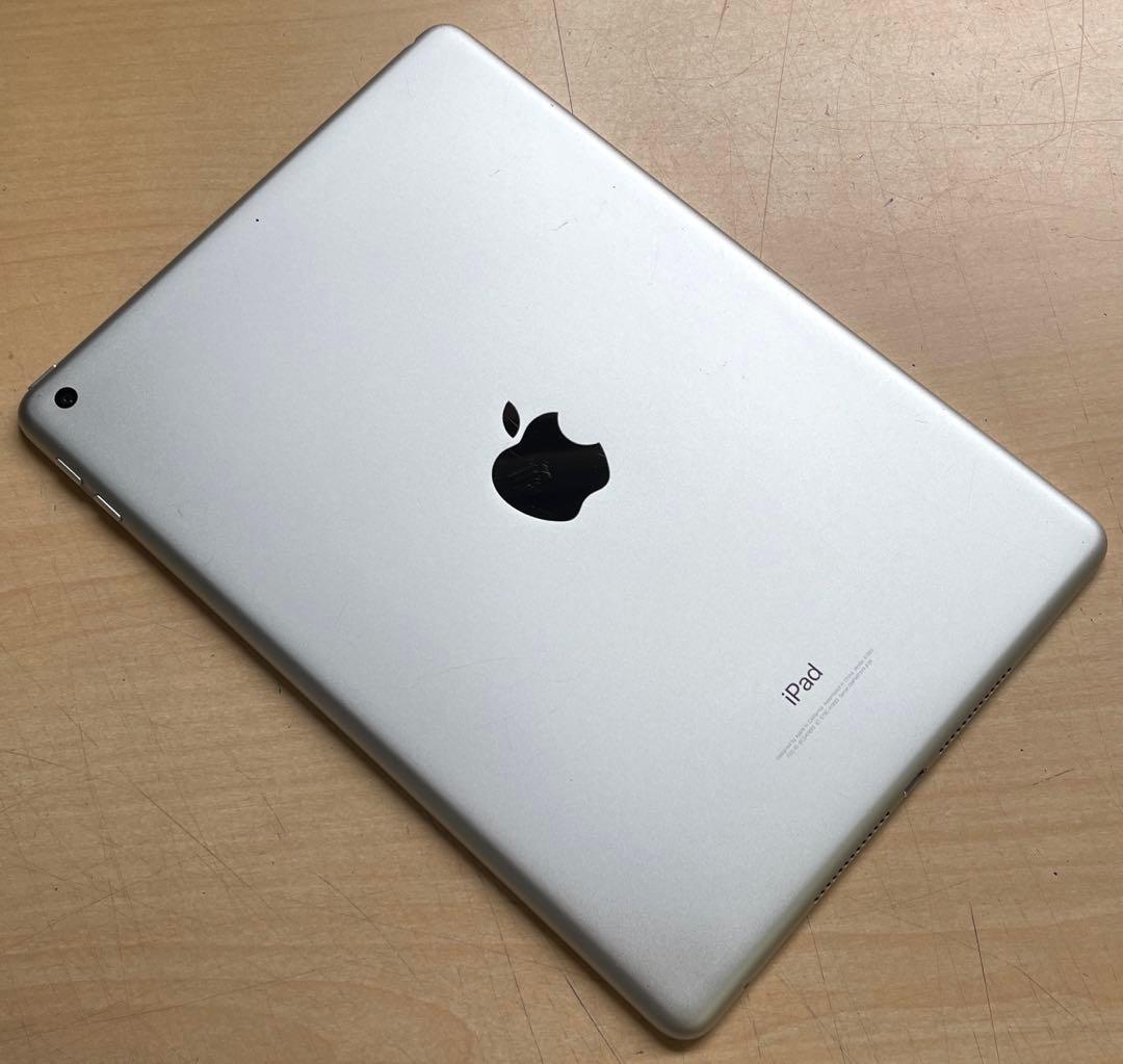 iPad 第6世代　A1893　Wi-Fiモデル　シルバー　32GB #1