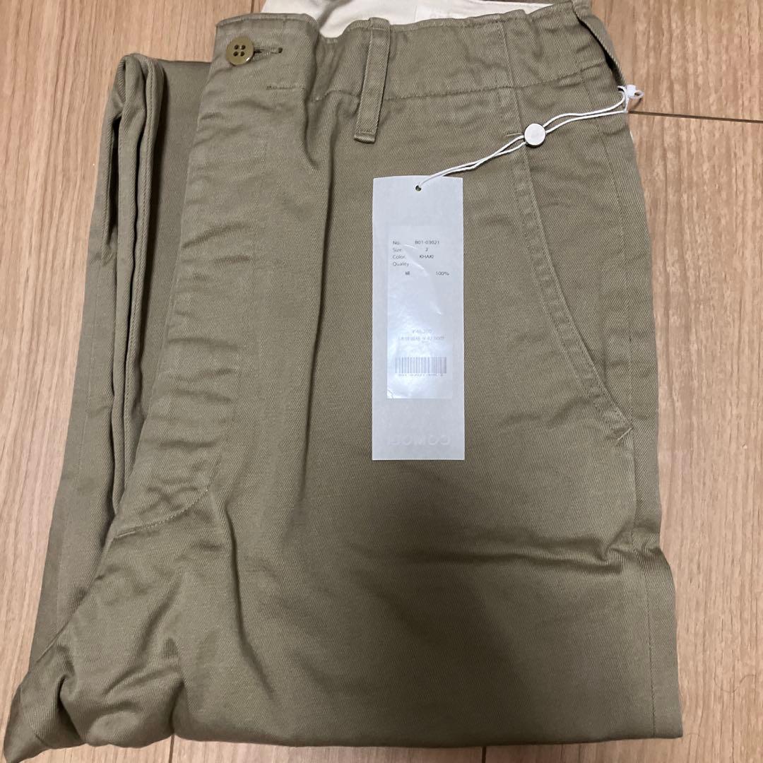 COMOLI 25SS KHAKI チノパンツ 2
