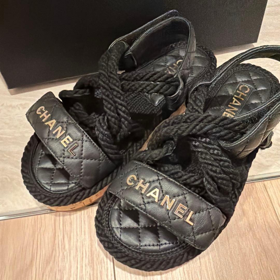 CHANEL ブラックサンダル エスパドリーユスタイル