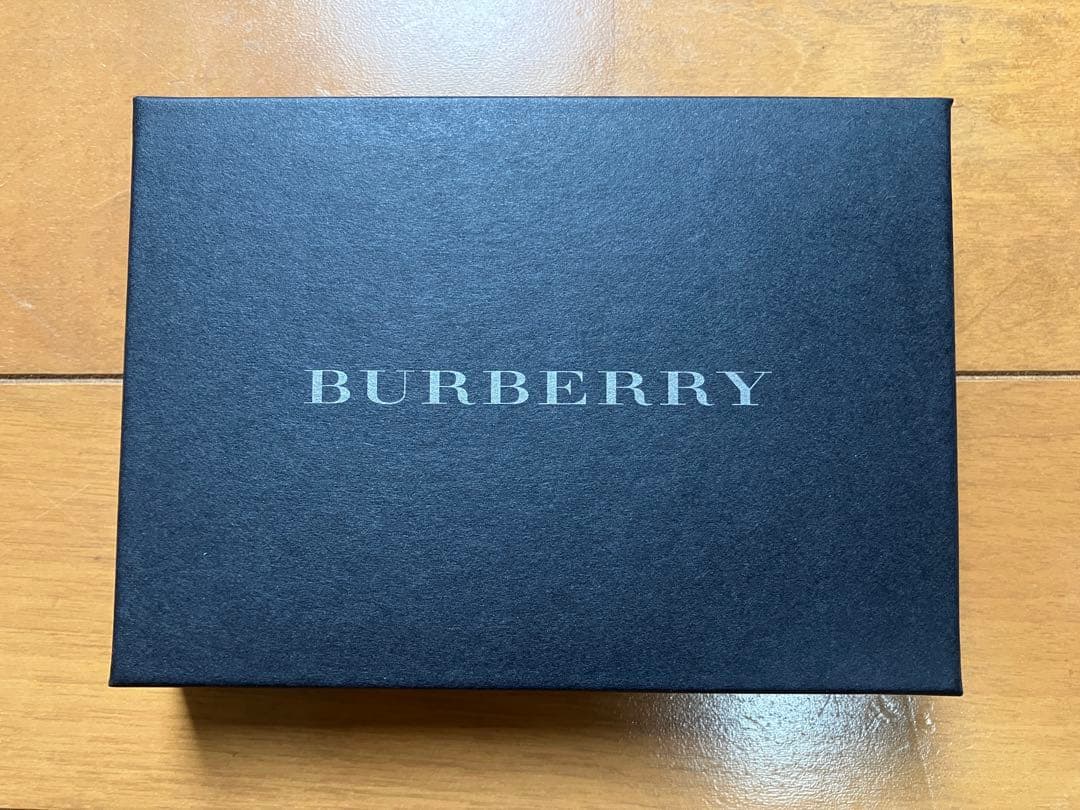 BURBERRY バーバリー　名刺入れ・パスケース・定期入れ