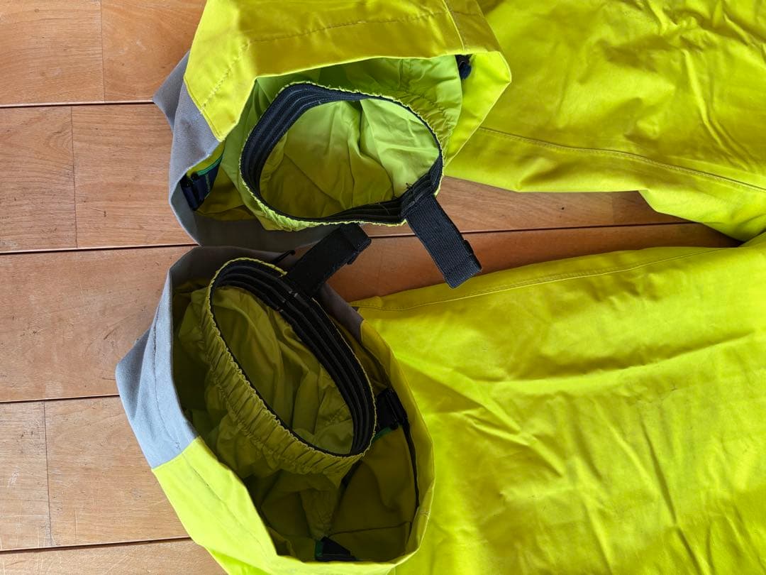 モンベルスキーウェア　上着150 ズボン140