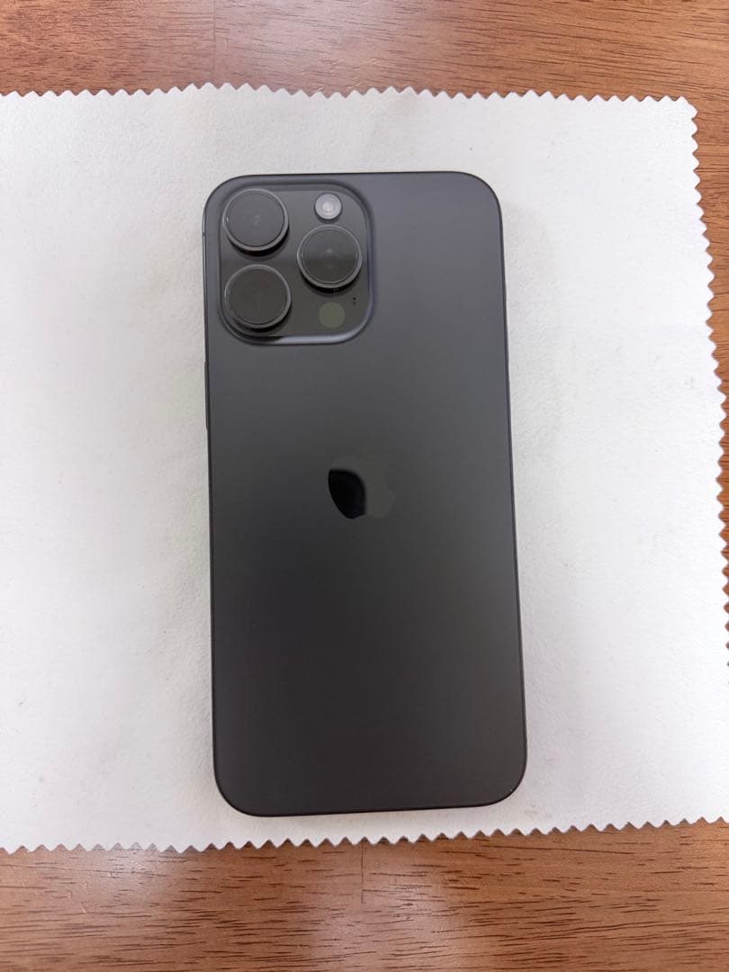 iPhone15 pro max ブラックチタニウム