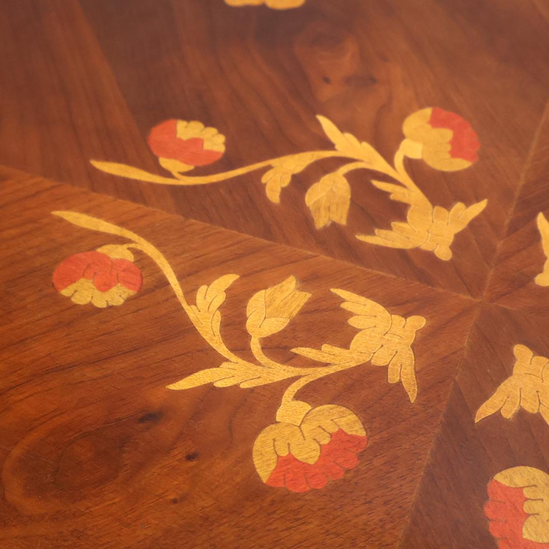 アンティーク調 カフェテーブル 円形 ロココ調 象嵌細工 エレガント 洋風