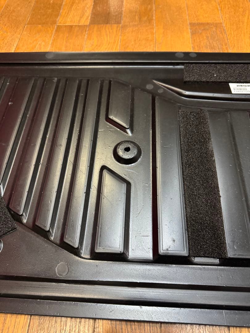 【純正】ハイラックス ベッドライナー テールゲート部 ＋　上部プロテクター