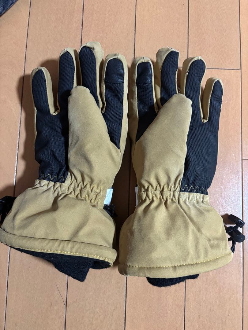 スキー、スノーボード用ウェアセット（ジャケット・パンツ・手袋・プロテクター）