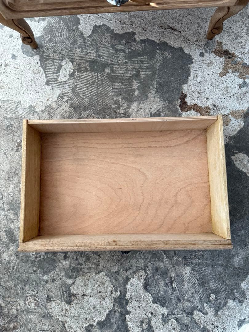 ビンテージ 4段チェスト 猫脚 剥離