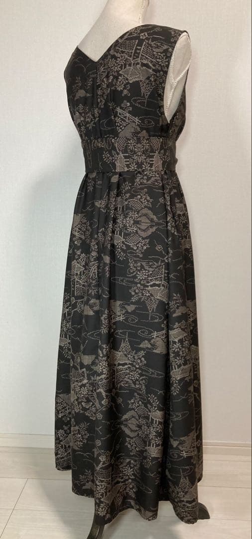 着物リメイク　大島紬ロングフレアワンピース（後ろVネック）着丈122㎝