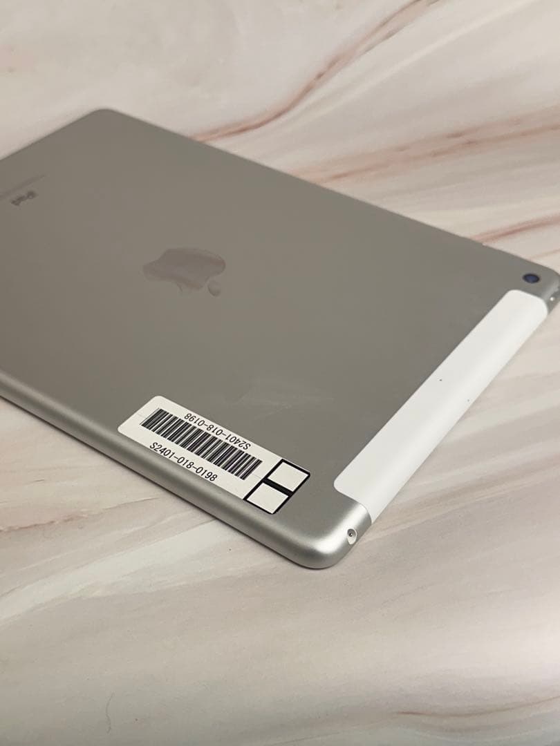 ipad第５世代32GB wifi+cellular simフリーシルバー