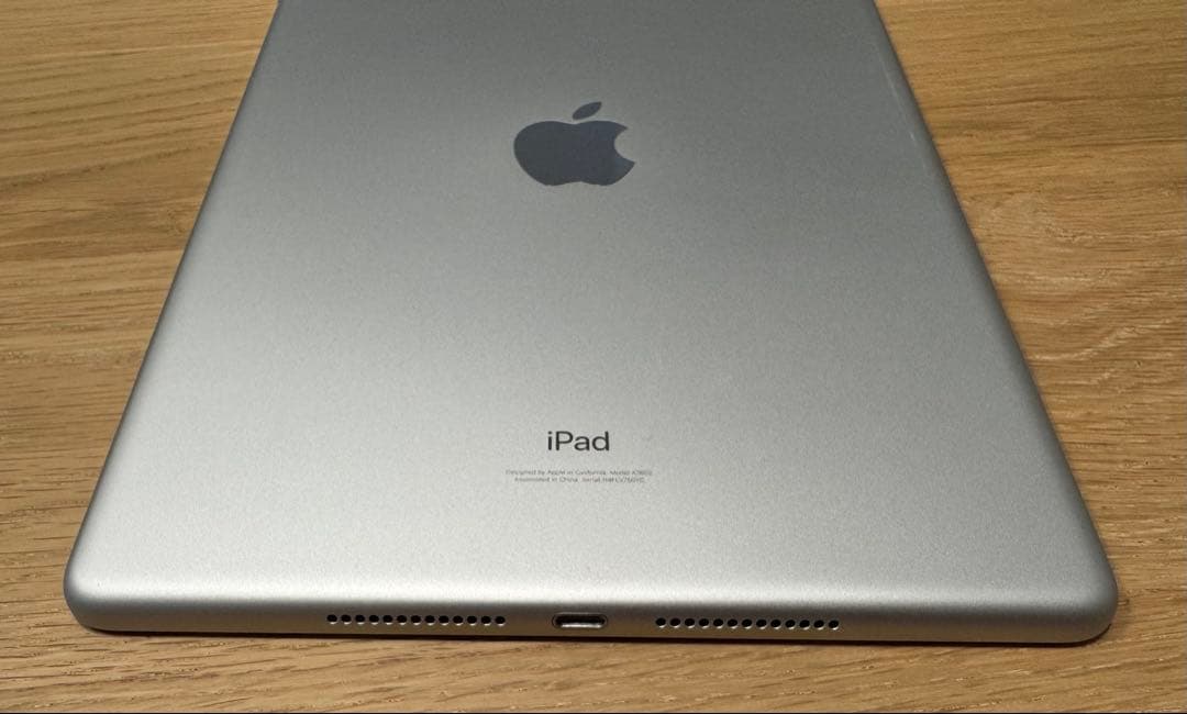 Apple iPad(第9世代) 10.2インチ Wi-Fiモデル　シルバー