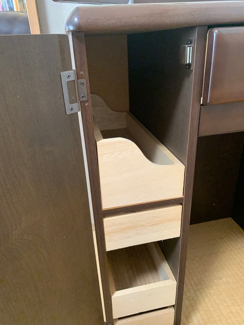 三面鏡ドレッサー