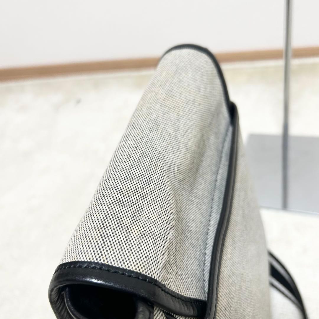 美品　バーバリーブラックレーベル　ショルダーバッグ　ノバチェック　サコッシュ