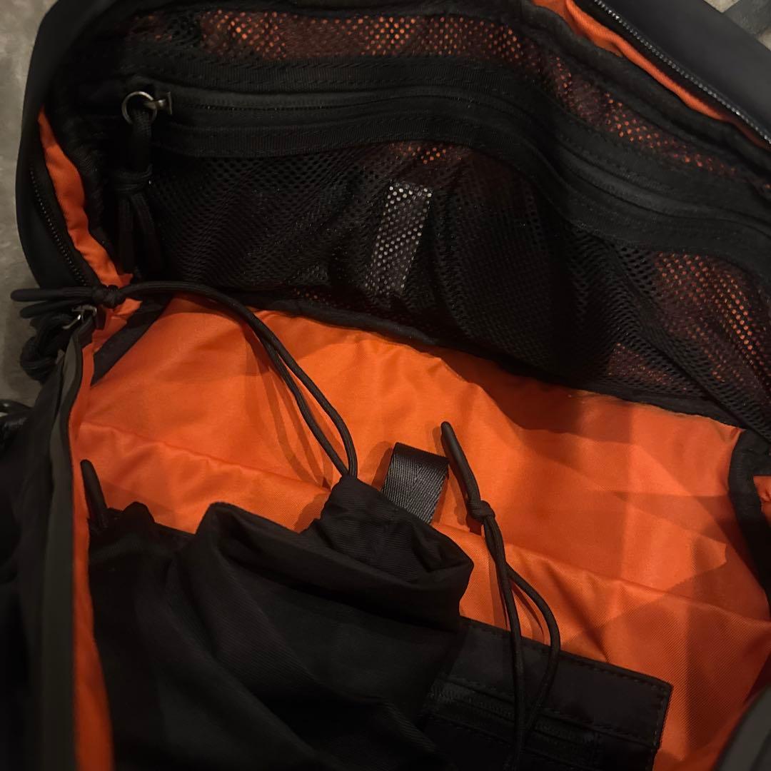 DONE! ダン East+West Nylon Mバックパック リュックバック