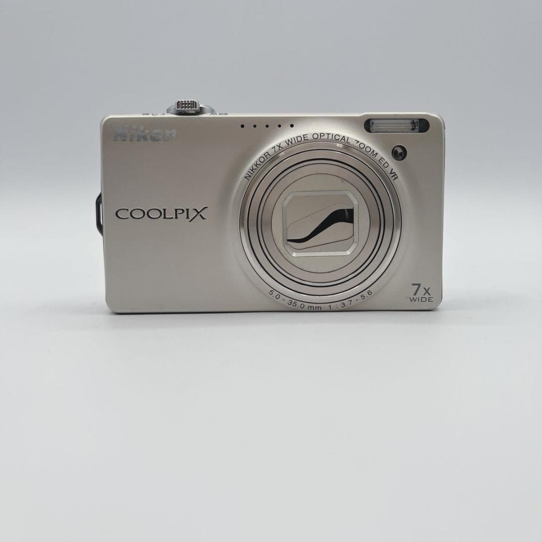 ジャンク　Nikon COOLPIX S6000 シルバー 7倍光学ズーム