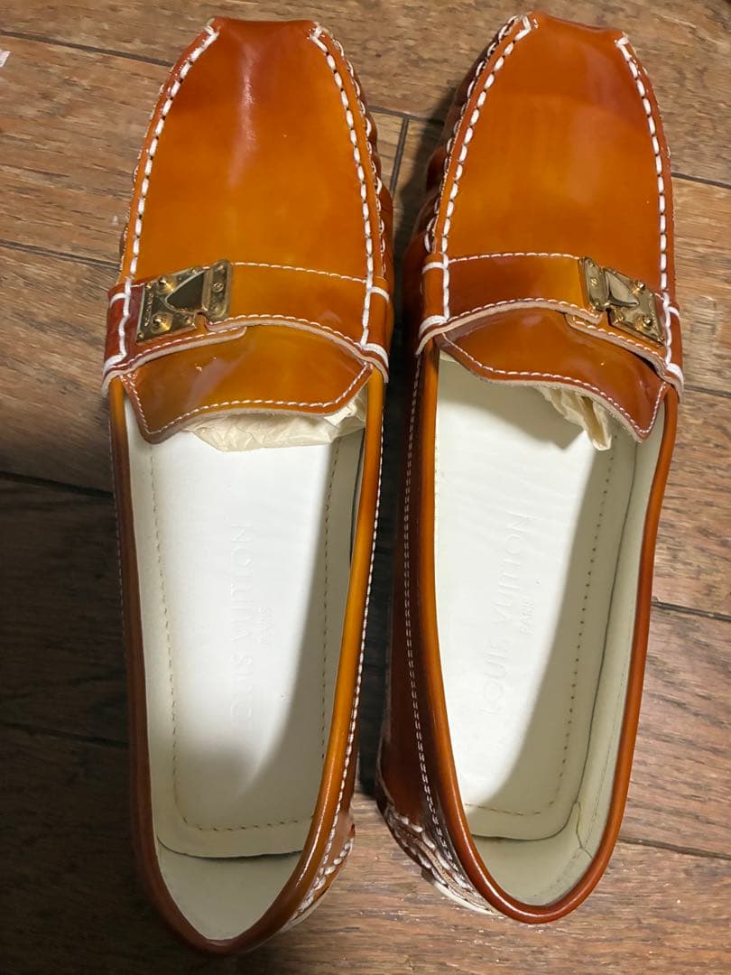 Louis Vuitton オレンジ ローファー