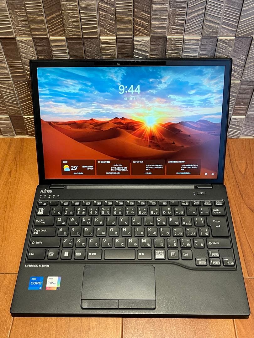 富士通 LIFEBOOK U9313/NX / Core i5-1235U /