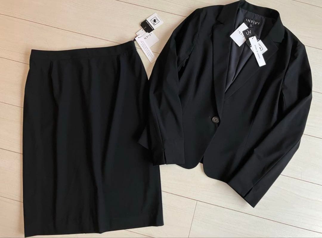 INDIVI ブラックスーツ タイトスカート付き