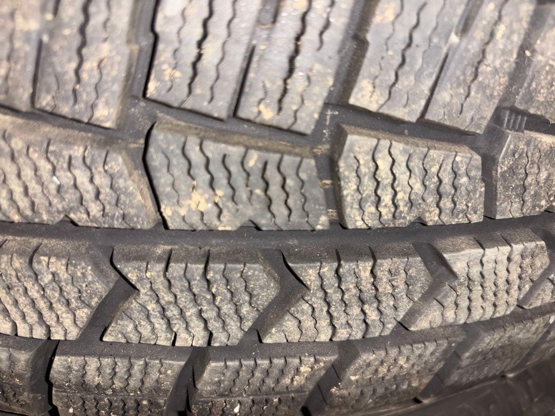 田舎町の趣味家さん 専用　30プリウス　スタッドレス　2022年製　ダンロップ