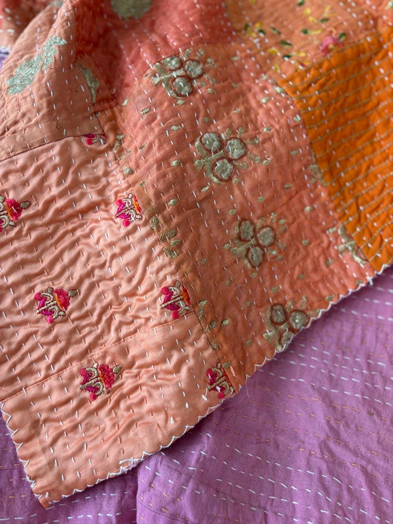 ラリーキルト　インド刺繍　カンタキルト　ヴィンテージ　パッチワーク　マルチカバー