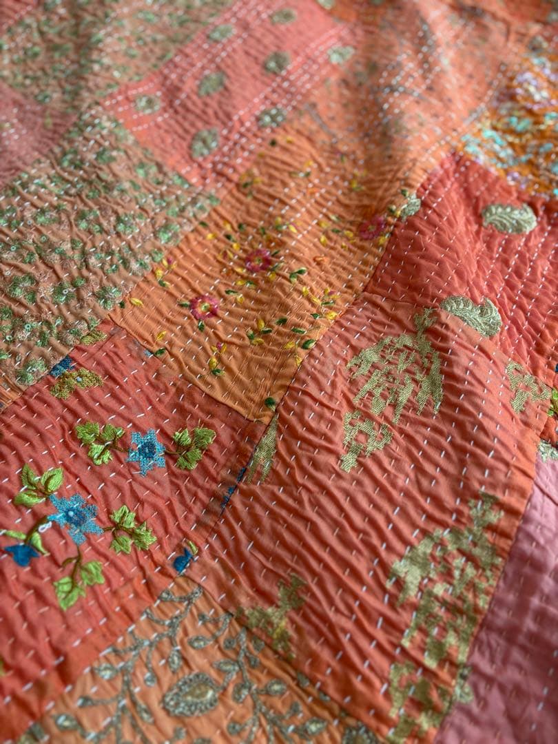 ラリーキルト　インド刺繍　カンタキルト　ヴィンテージ　パッチワーク　マルチカバー